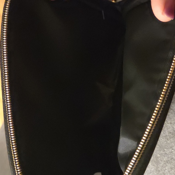 Joan & David Black Quilted Cosmetic Bag NWOT - Picture 4 of 4